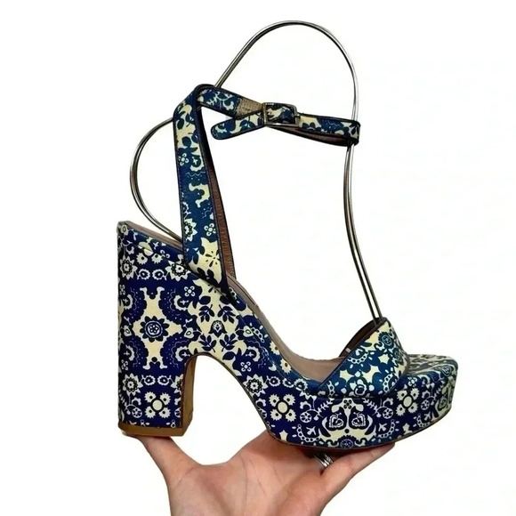 Tabitha Simmons Calla Blue & Ecru Floral Printed Leather Platform Heels Sandals - Picture 3 of 12